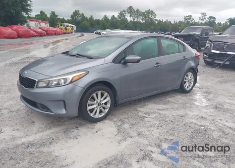 2017 Kia Forte S z USA, uszkodzony, nr VIN 3KPFL4A73HE030052